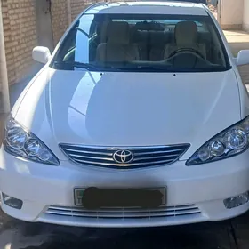 Toyota Camry 2005