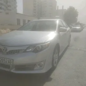 Toyota Camry 2013