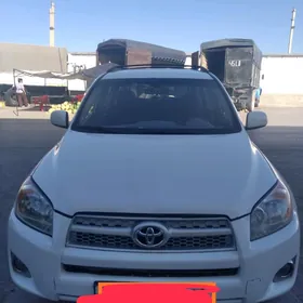 Toyota RAV4 2010