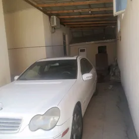 Mercedes-Benz C250 2002