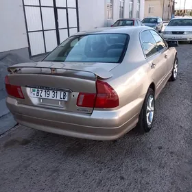 Mitsubishi Diamante 1996