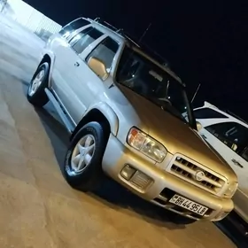 Nissan Pathfinder 2001