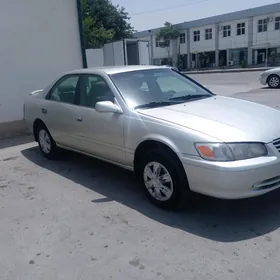 Toyota Camry 2000