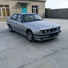 BMW 530 1990