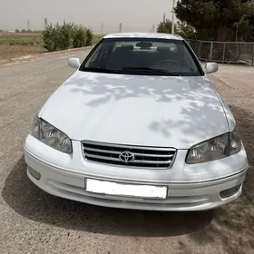 Toyota Camry 2000