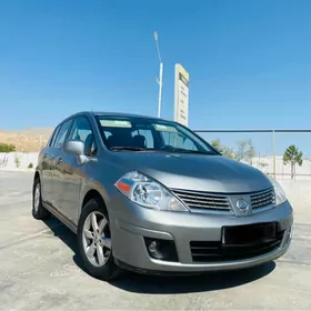Nissan Versa 2012