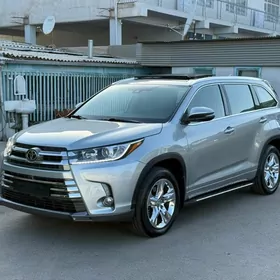 Toyota Highlander 2019
