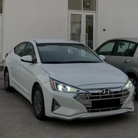 Hyundai Elantra 2019