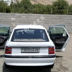 Opel Vectra 1992