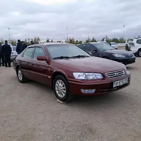 Toyota Camry 2000