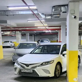 Toyota Camry 2018