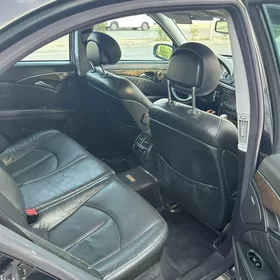 Mercedes-Benz E320 2003