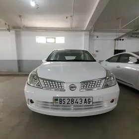 Nissan Tiida 2008