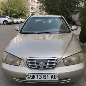 Hyundai Elantra 2001