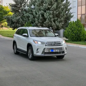 Toyota Highlander 2019