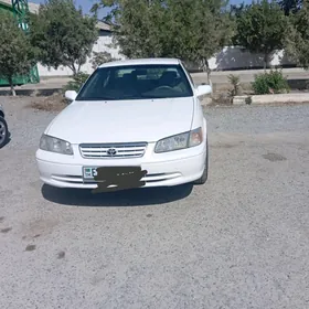 Toyota Camry 2000