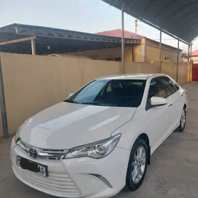 Toyota Camry 2016