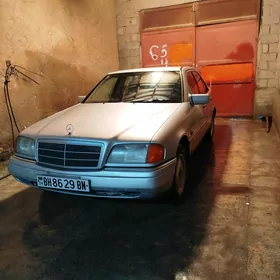 Mercedes-Benz 230E 1996