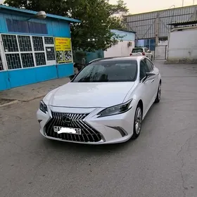 Lexus ES 350 2019