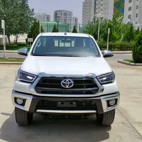 Toyota Hilux 2025