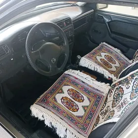 Opel Vectra 1989