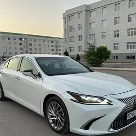 Lexus ES 350 2019