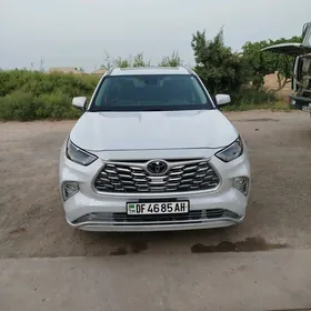 Toyota Highlander 2022