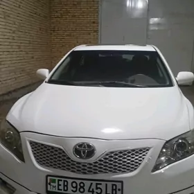 Toyota Camry 2011
