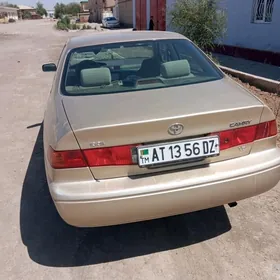 Toyota Camry 2001