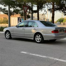 Mercedes-Benz E320 2000