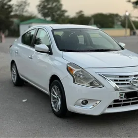 Nissan Versa 2016