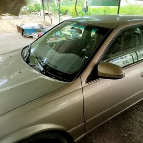 Toyota Camry 2000