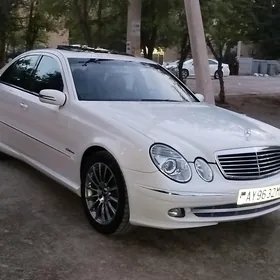 Mercedes-Benz E320 2004