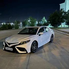 Toyota Camry 2022