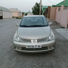 Nissan Tiida 2008