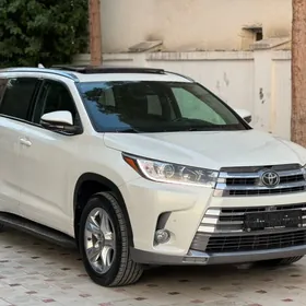 Toyota Highlander 2018
