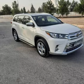 Toyota Highlander 2018