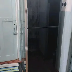 Холодильник Hitachi