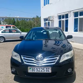 Toyota Camry 2010