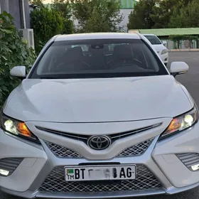 Toyota Camry 2018