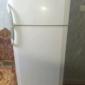 ХОЛОДИЛЬНИК В РАБОЧЕМ СОСТОЯНИ