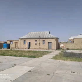 Ýöleten satlyk jaý