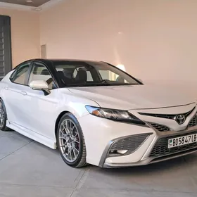 Toyota Camry 2022