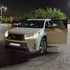 Toyota Highlander 2018