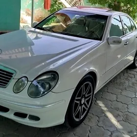 Mercedes-Benz E320 2004