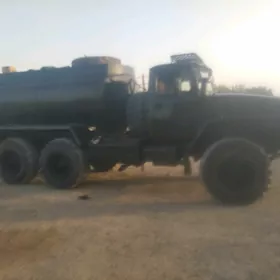Ural 4320 1982