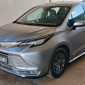 Toyota Sienna 2021