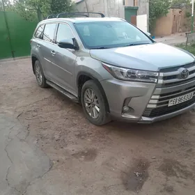 Toyota Highlander 2016