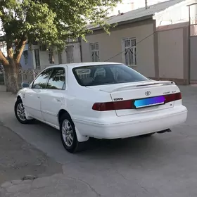 Toyota Camry 2000