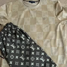 LV futbolka